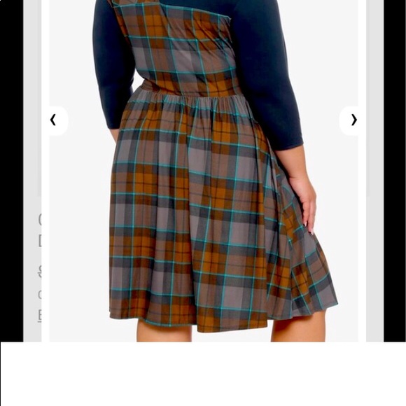 NWT Hot Topic Outlander Plaid Cincher Dresses Sizes L, XL, 2X - Picture 4 of 9
